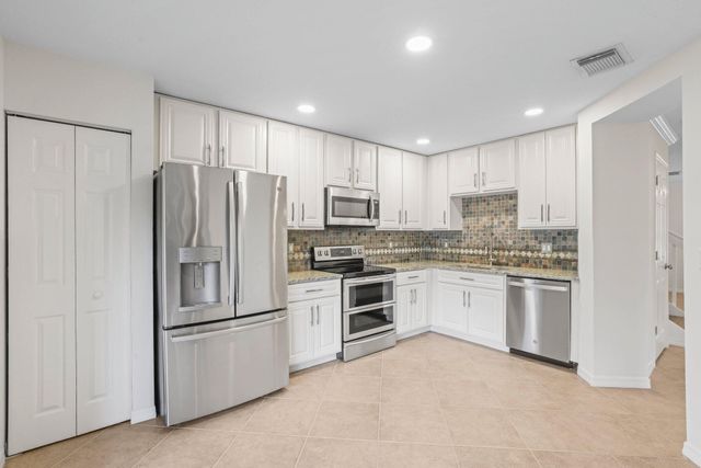 1000 Arezzo Circle, Boynton Beach, FL 33436