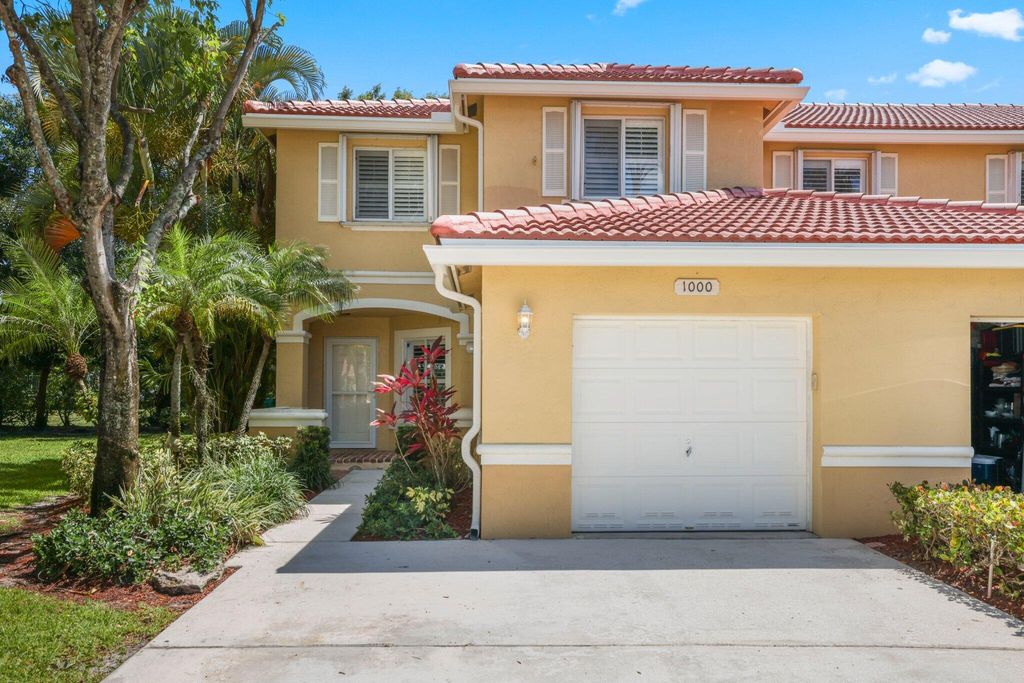 1000 Arezzo Circle, Boynton Beach, FL 33436