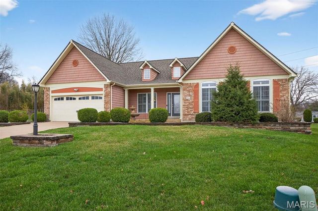 4 Haywood Court, St Charles, MO 63303