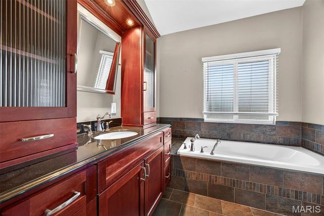 4 Haywood Court, St Charles, MO 63303