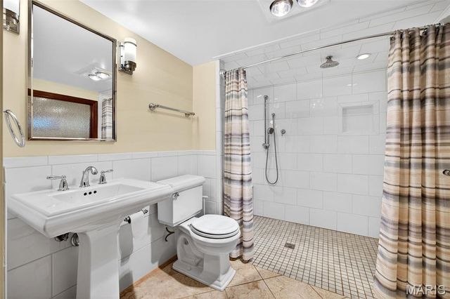 4 Haywood Court, St Charles, MO 63303