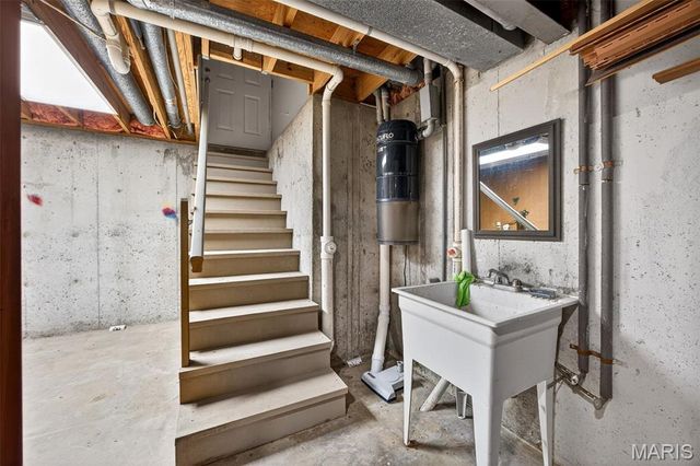 4 Haywood Court, St Charles, MO 63303