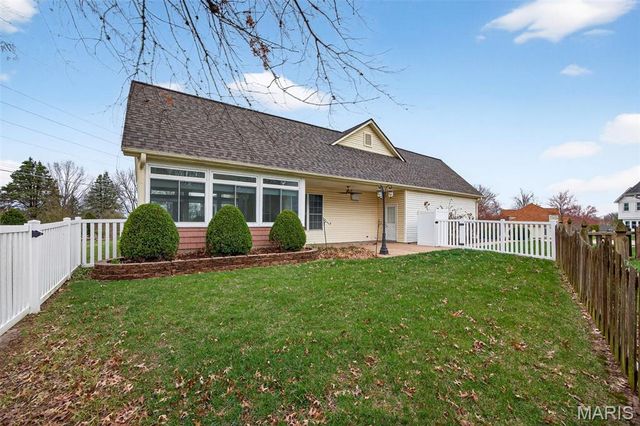 4 Haywood Court, St Charles, MO 63303