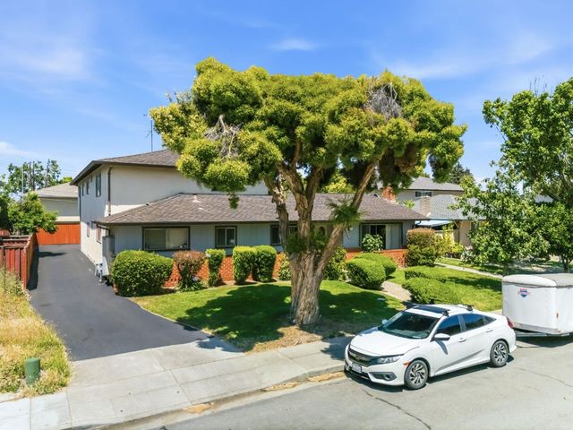 651 Belladonna Court, Sunnyvale, CA 94086