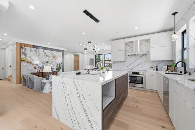 606 W Mc Kinley Avenue, Sunnyvale, CA 94086