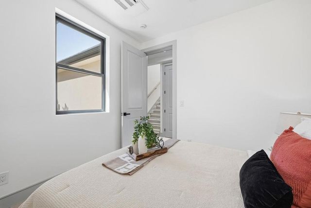 606 W Mc Kinley Avenue, Sunnyvale, CA 94086