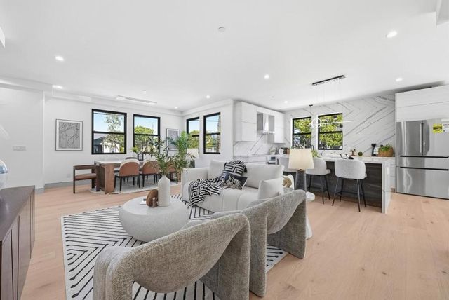 606 W Mc Kinley Avenue, Sunnyvale, CA 94086