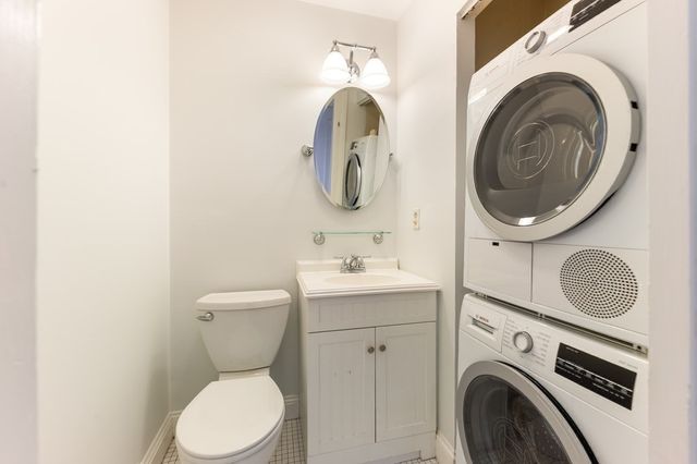 41 Carlton St 3, Brookline, MA 02446