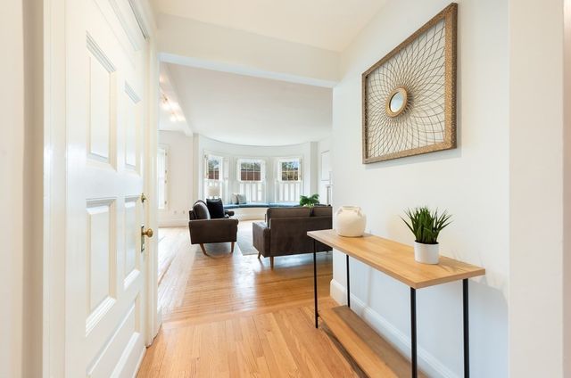 41 Carlton St 3, Brookline, MA 02446