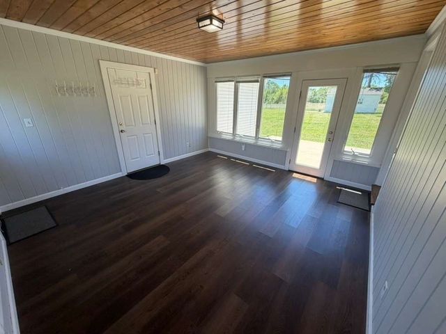 91 Pleasant St, Northborough, MA 01532