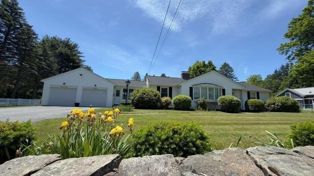 91 Pleasant St, Northborough, MA 01532