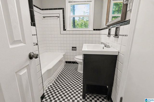 771 HEFLIN AVENUE E, Birmingham, AL 35214
