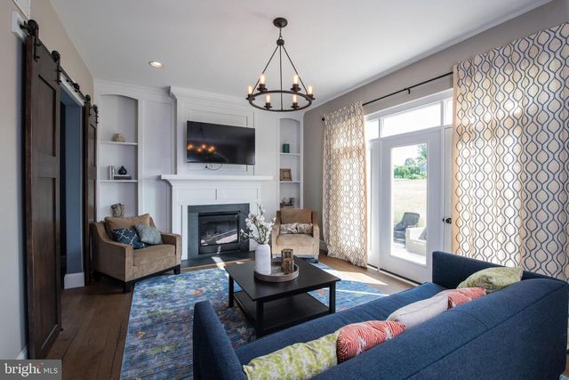 224 SALFORD STATION RD, Perkiomenville, PA 18074