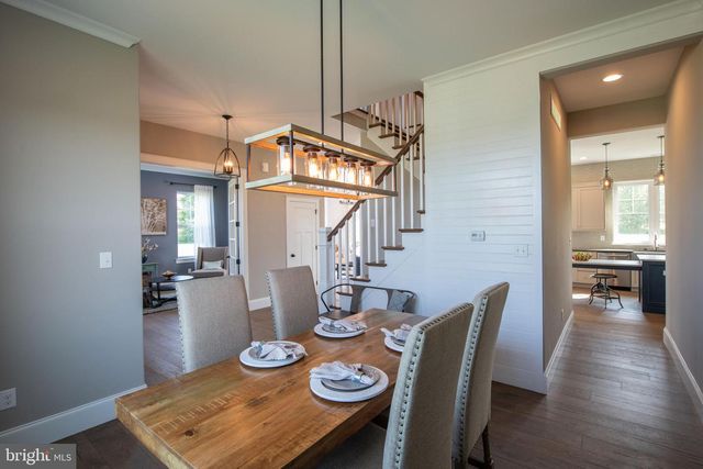 224 SALFORD STATION RD, Perkiomenville, PA 18074