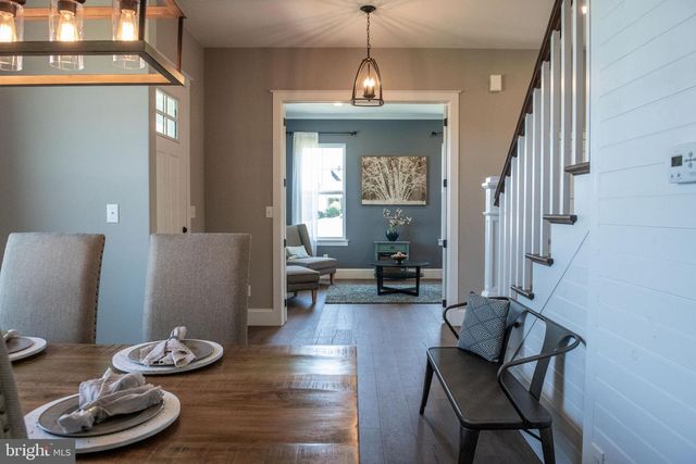 224 SALFORD STATION RD, Perkiomenville, PA 18074