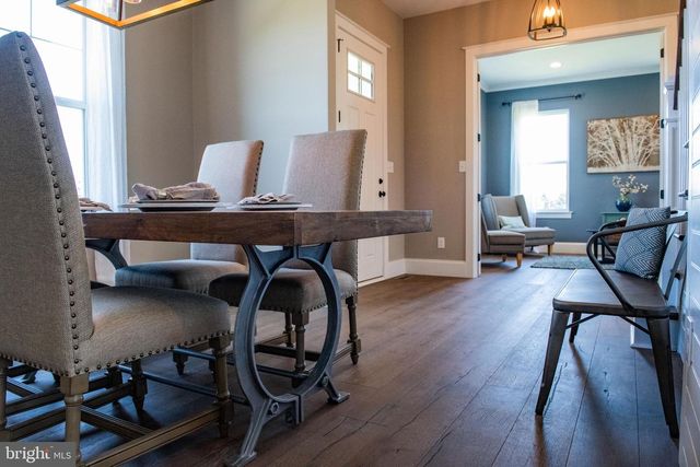 224 SALFORD STATION RD, Perkiomenville, PA 18074