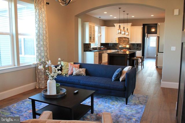 224 SALFORD STATION RD, Perkiomenville, PA 18074