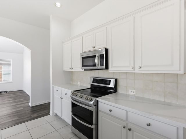 424 Shady Shore Lane, Crowley, TX 76036