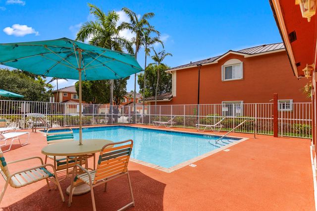 1216 NW 100TH Avenue, Pembroke Pines, FL 33024