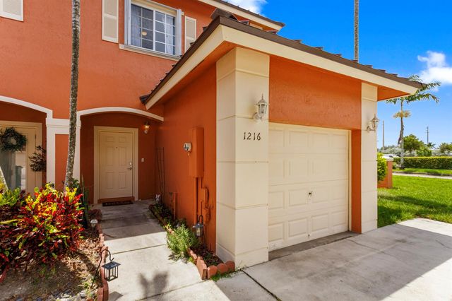 1216 NW 100TH Avenue, Pembroke Pines, FL 33024