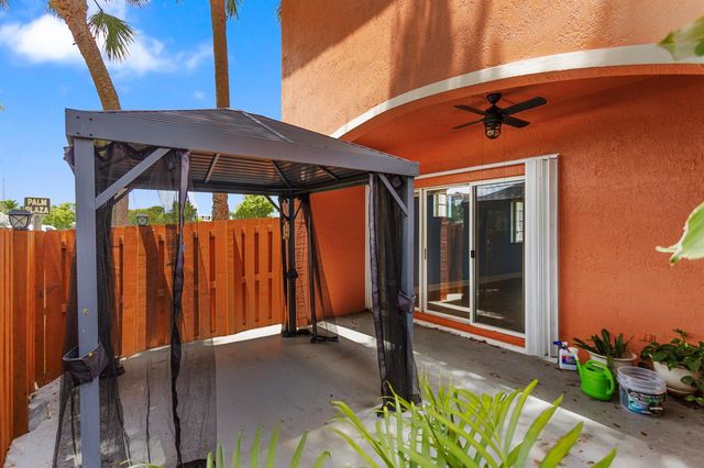 1216 NW 100TH Avenue, Pembroke Pines, FL 33024