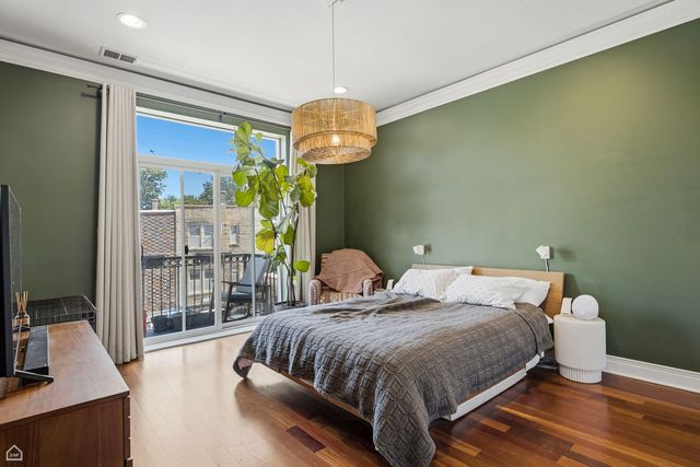 4231 N Kedzie Avenue 2-F, Chicago, IL 60618