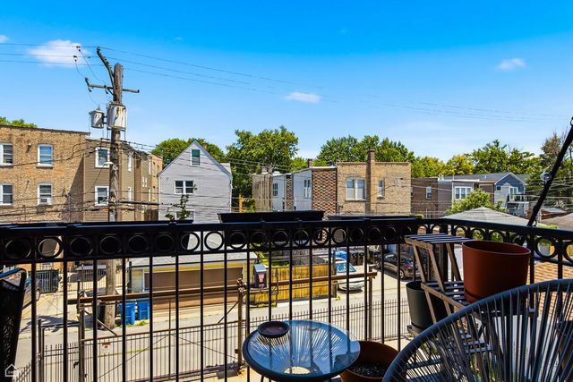 4231 N Kedzie Avenue 2-F, Chicago, IL 60618