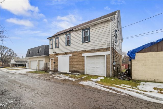 11 Tremont St, New Castle, PA 16102