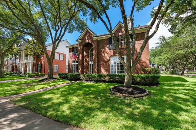 4902 Bend Court, Sugar Land, TX 77478
