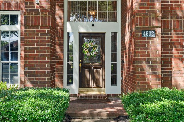 4902 Bend Court, Sugar Land, TX 77478