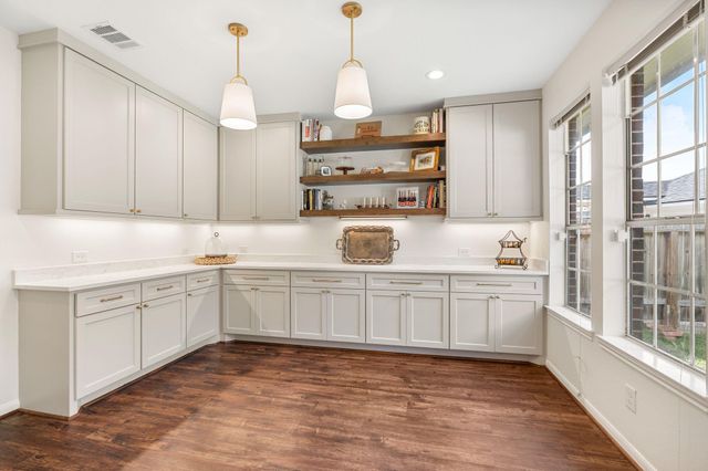 4902 Bend Court, Sugar Land, TX 77478
