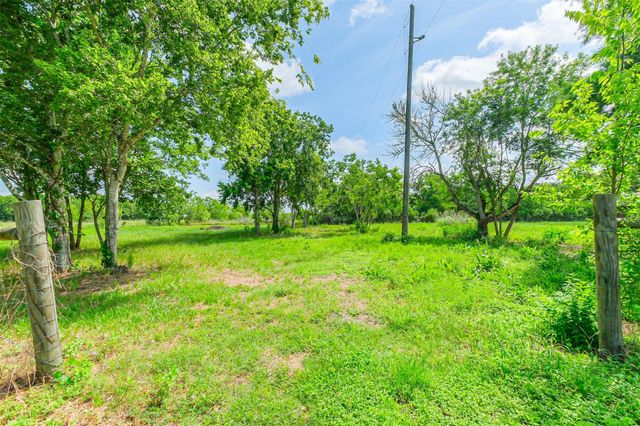 3214 Fm 1875 Road, Beasley, TX 77417