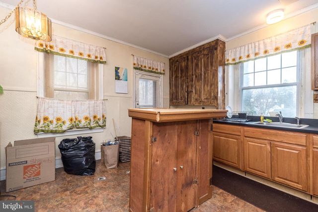 251 WASHINGTON LN, Jenkintown, PA 19046