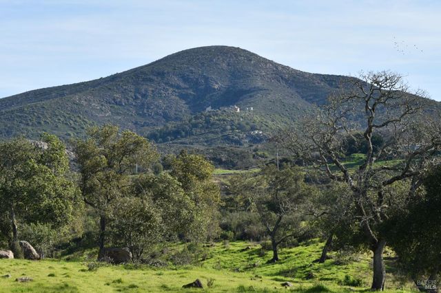 23 Saint Michael Cir, Napa, CA 94558