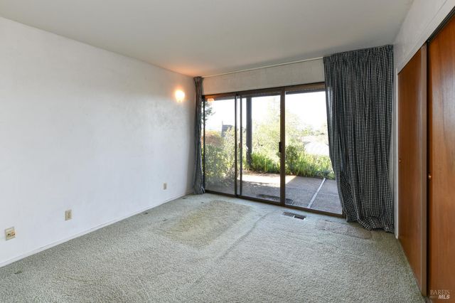 23 Saint Michael Cir, Napa, CA 94558