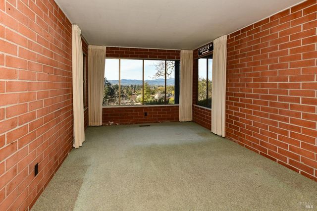 23 Saint Michael Cir, Napa, CA 94558