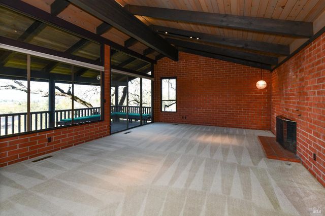 23 Saint Michael Cir, Napa, CA 94558