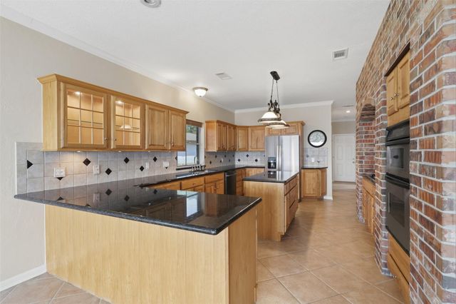 16457 Hunters Trail, Montgomery, TX 77356