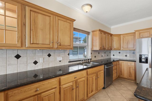 16457 Hunters Trail, Montgomery, TX 77356