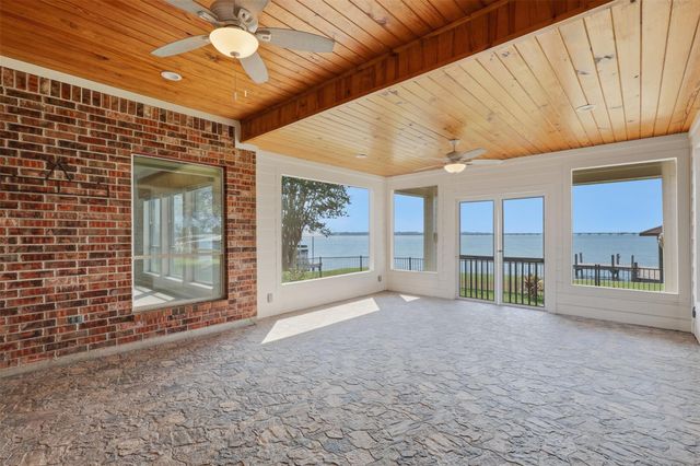16457 Hunters Trail, Montgomery, TX 77356