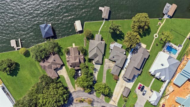 16457 Hunters Trail, Montgomery, TX 77356