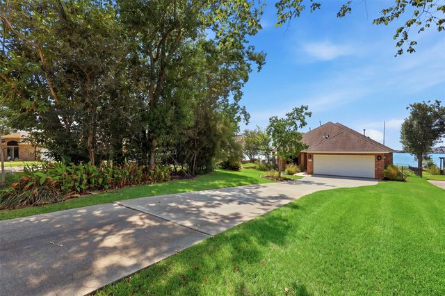 16457 Hunters Trail, Montgomery, TX 77356