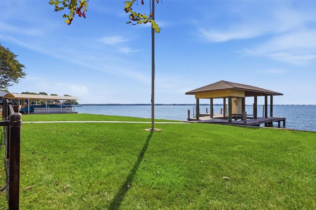 16457 Hunters Trail, Montgomery, TX 77356