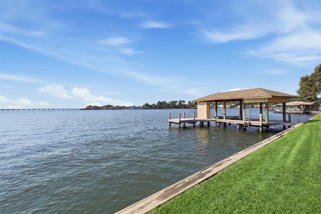 16457 Hunters Trail, Montgomery, TX 77356
