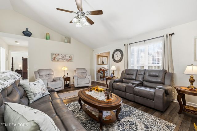 1542 Mandrell Drive, Knoxville, TN 37918