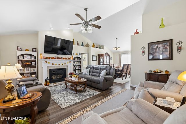 1542 Mandrell Drive, Knoxville, TN 37918