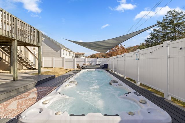 1542 Mandrell Drive, Knoxville, TN 37918