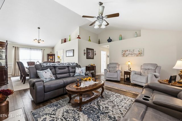 1542 Mandrell Drive, Knoxville, TN 37918