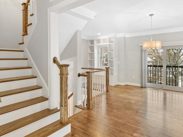 35 Lambert St 35, Boston, MA 02119