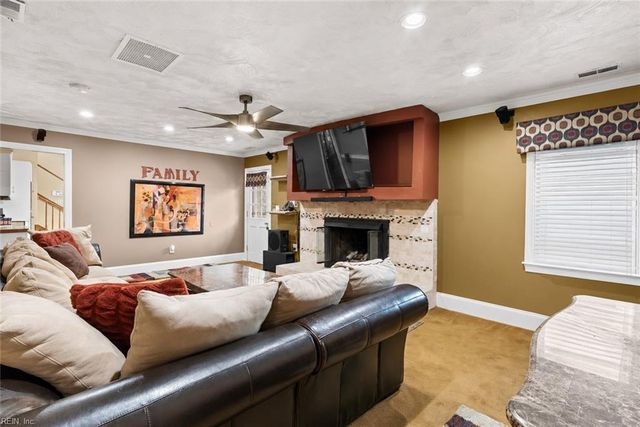 205 Fillmore PL, Chesapeake, VA 23325
